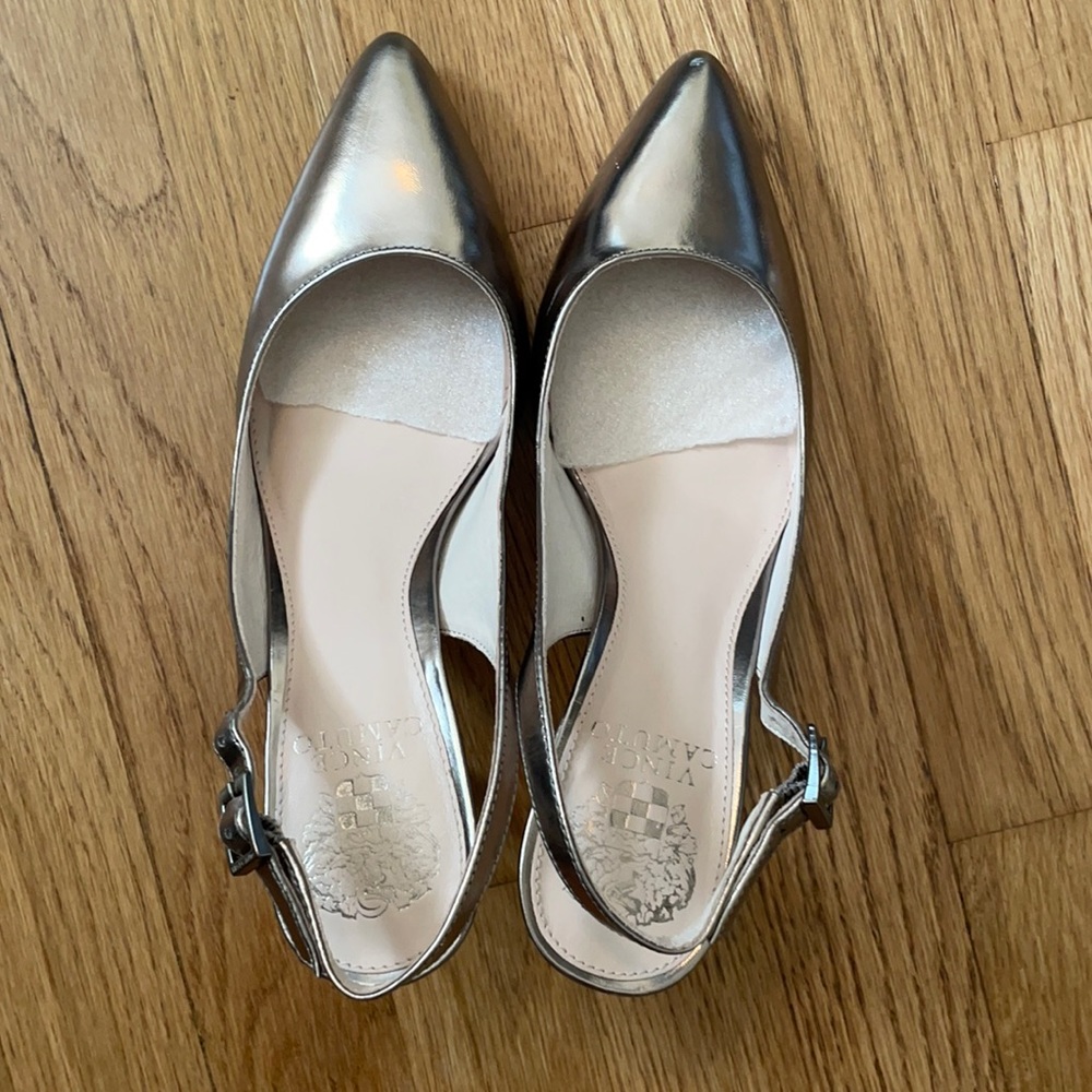 Vince Camuto heels - Picture 6 of 8